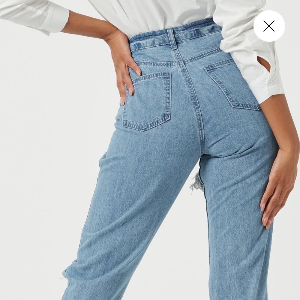 MISSGUIDED Riot High Rise Slot Rip Mom Jeans - Picture 3 of 8